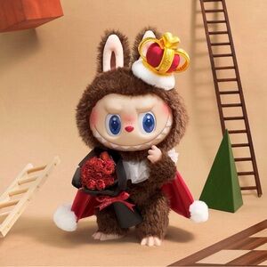 Labubu Let’s Checkmate King